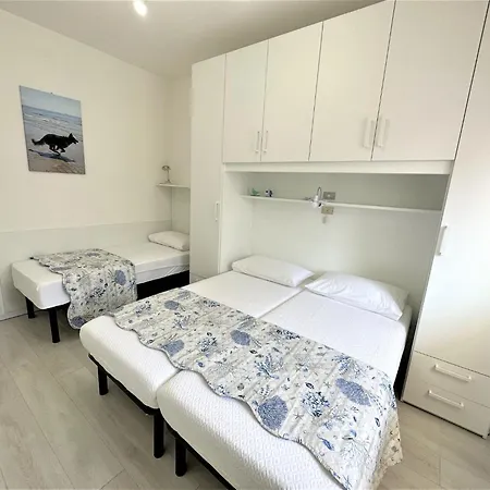 דירה With Sea View Terrace